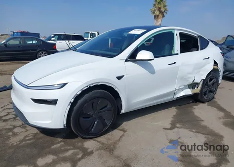 2026 Tesla Model Y Long Range Dual Motor All-Wheel Drive/Long Range Launch Series из США, поврежденный, VIN 7SAYGDEE9TF365960